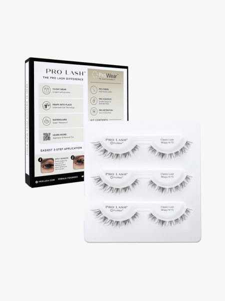 Pro Lash Classic Luxe Wispy No. 15 in branded component on a light gray background